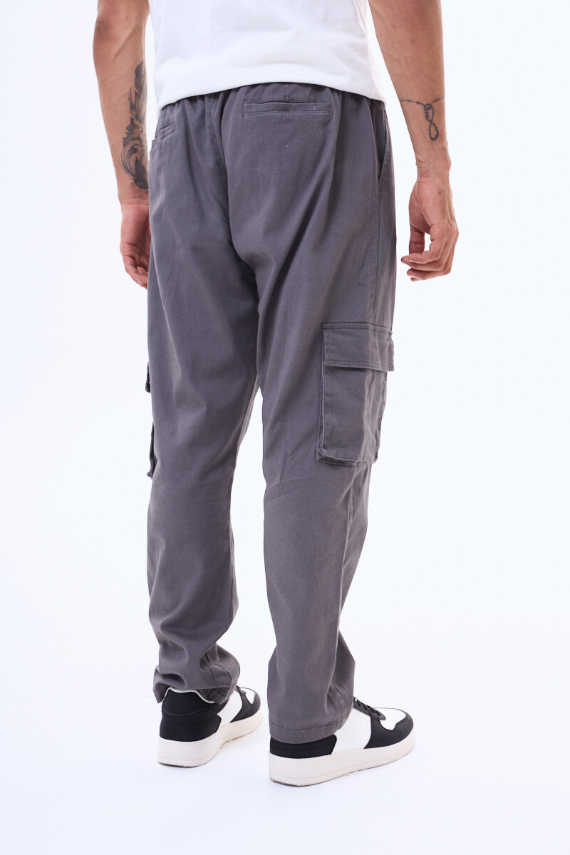Pantalon de gabardina Durazno Gris