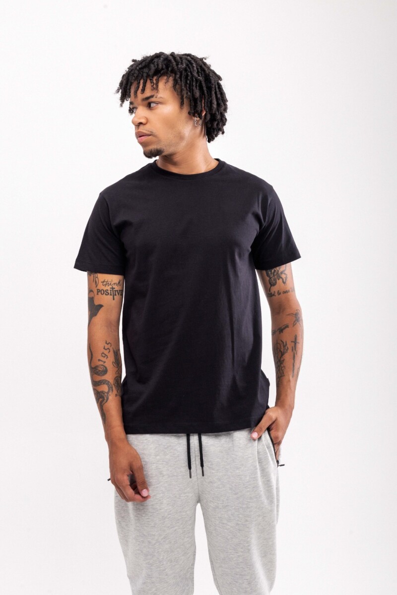 Remera Enzo - Negro 