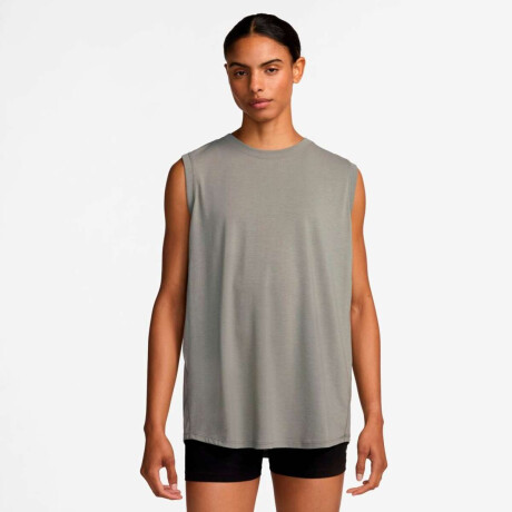 Remera Nike One Relaxed Dri Fit Tank de Mujer Gris