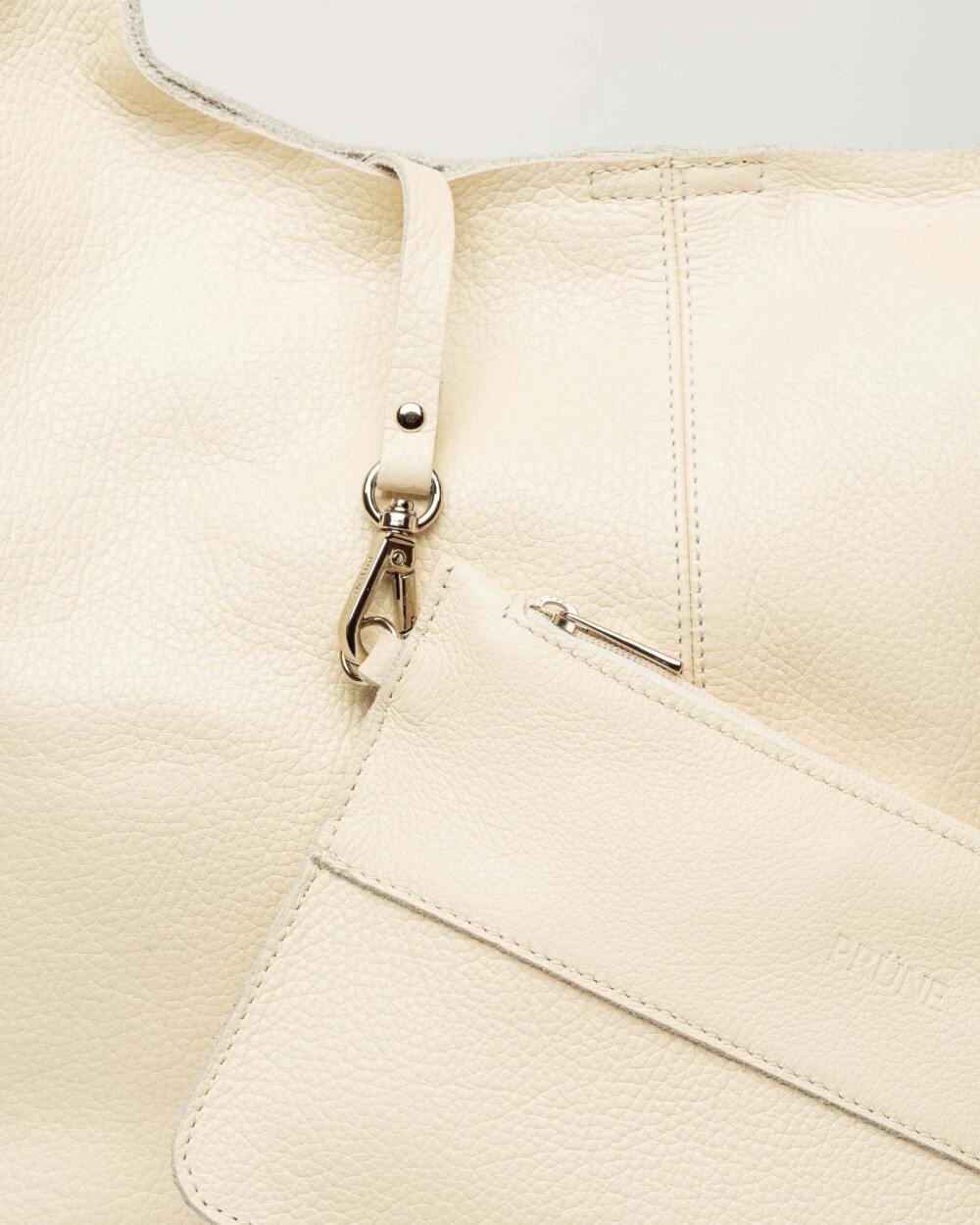 Cartera al hombro Juana en Cuero Graneado Natural