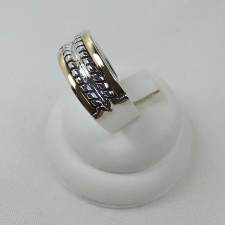 Anillo de plata 925 y double en oro 18 ktes. Anillo de plata 925 y double en oro 18 ktes.