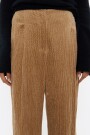 PANTALÓN CARROT PINZAS Caramelo