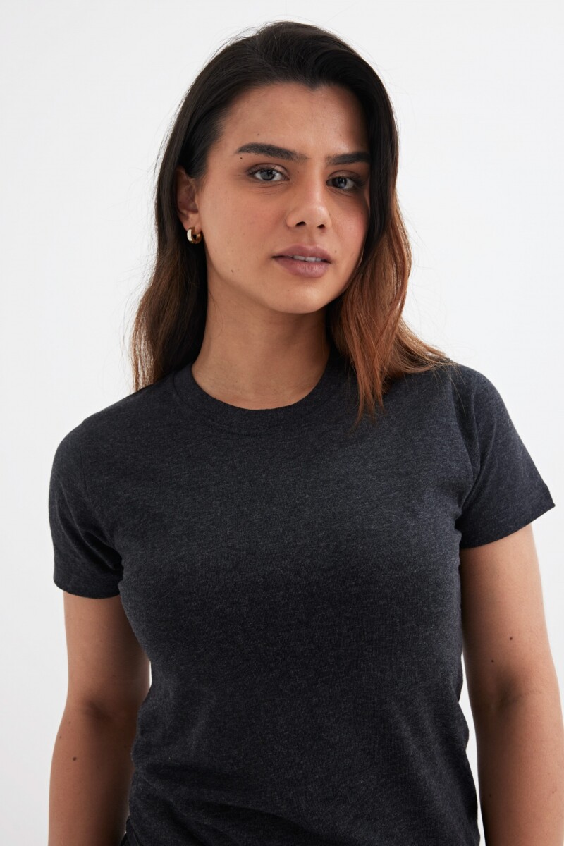 Remera básica GRIS OSCURO