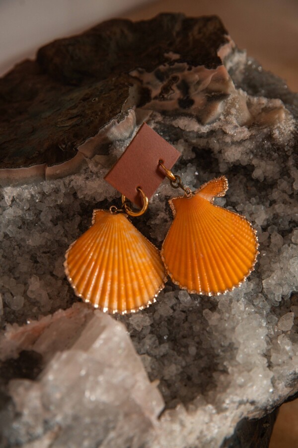 Shell Earrings Orange