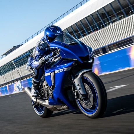 Yamaha R1 Azul