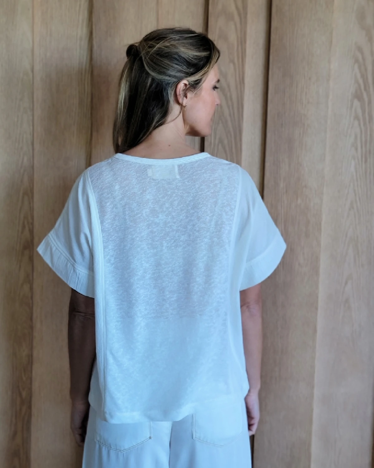 Remera Clavel crudo 2