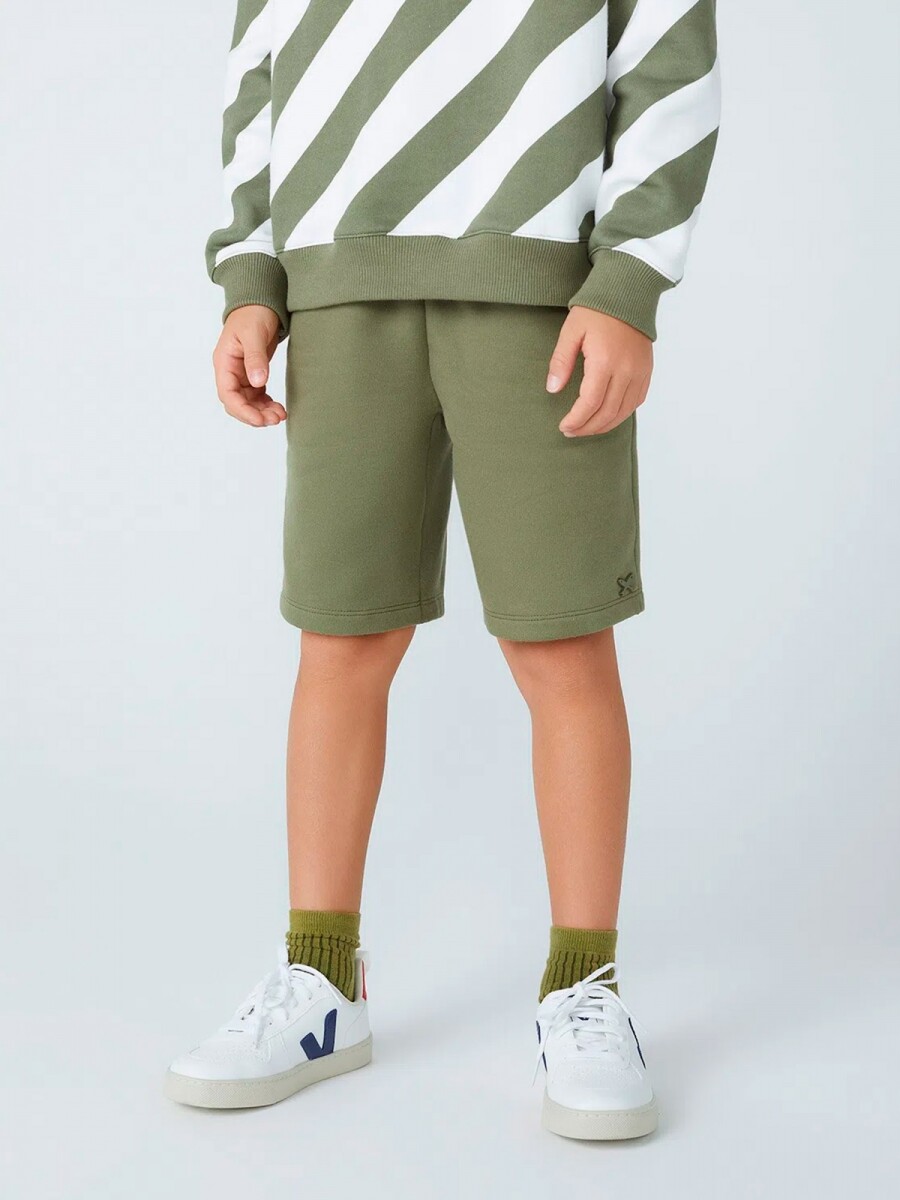 BERMUDA BÁSICA DE NIÑO EN ALGODÓN - VERDE MUSGO 
