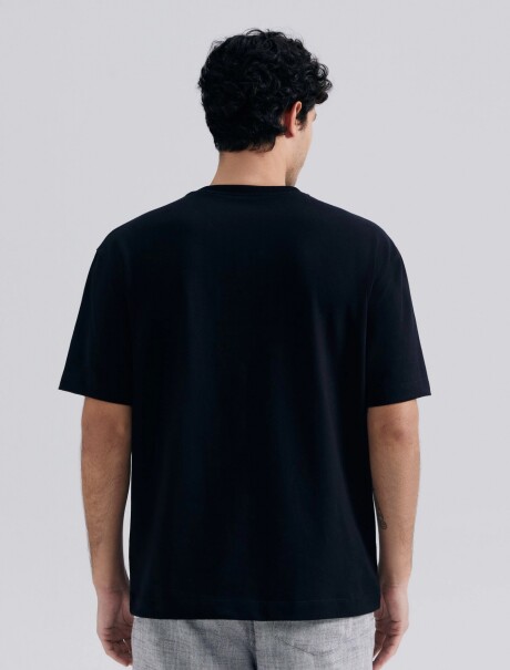 CAMISETA MANGA CORTA CON ESTAMPA NEGRO