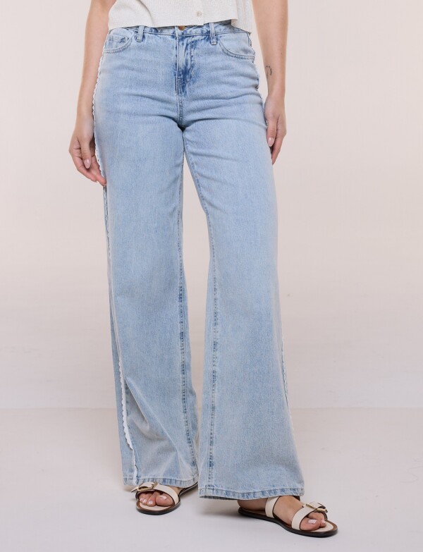 Jean Wide Leg Con Puntilla JEAN CLARO