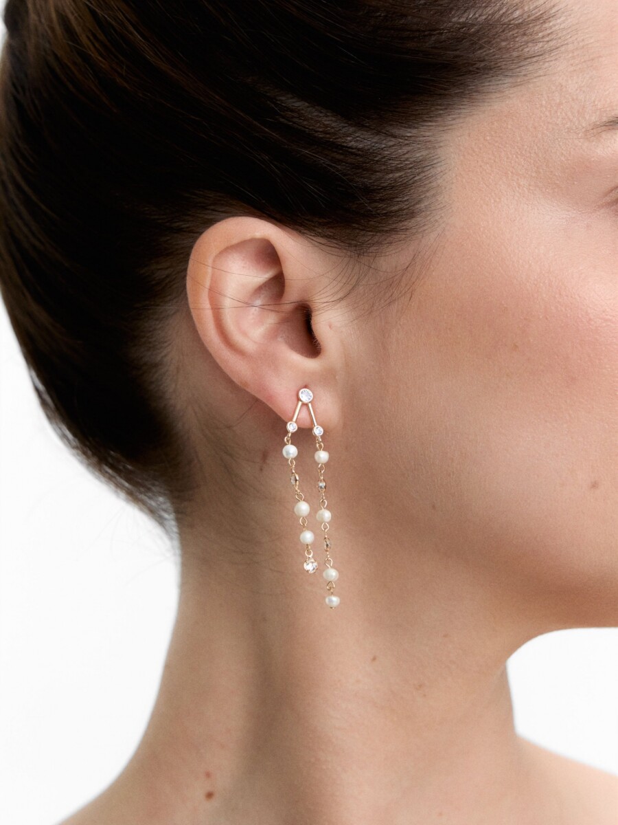 Pendientes Largos Con Circonitas Y Perlas De Agua Dulce dorado