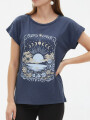 Remera Akaroa Estampado 4