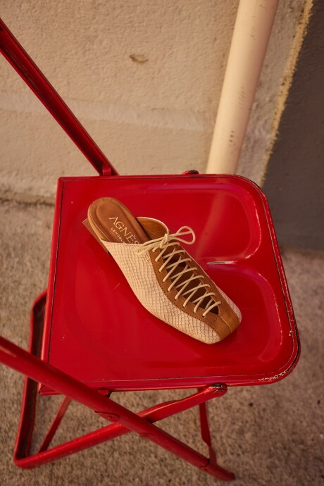 Escultura Shoes Hielo