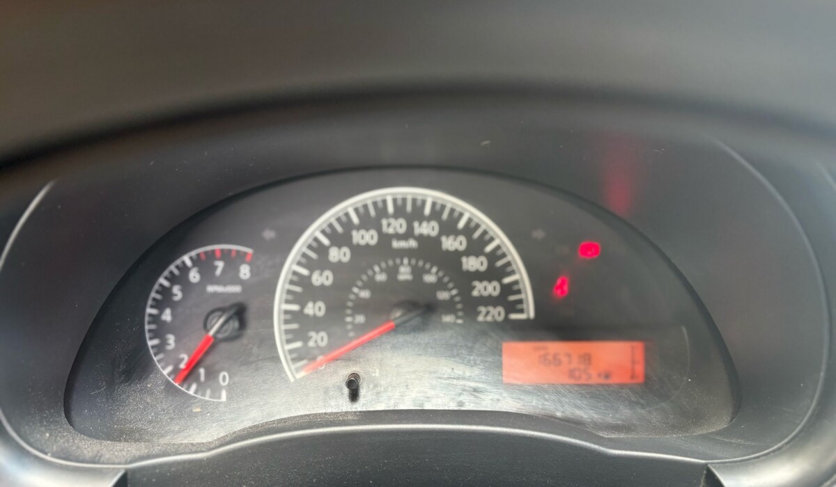 Nissan Versa Full MT - 2013 Nissan Versa Full MT - 2013