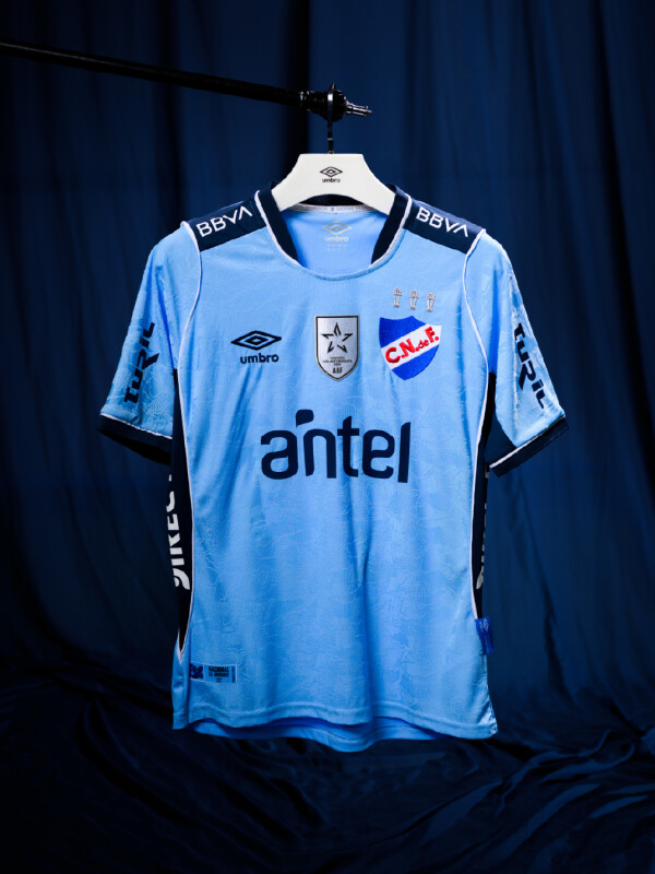 CAMISETA CELESTE EDICION 26 Nacional Oficial Hombre S07