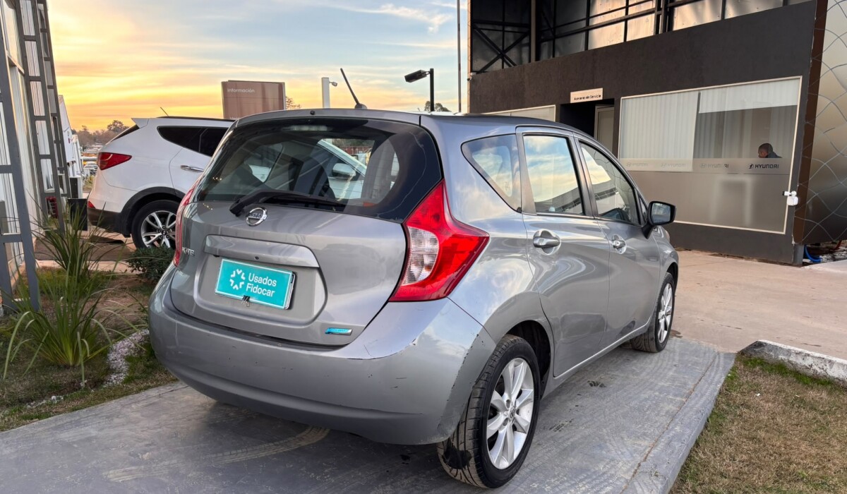 Nissan Note Advance CVT - 2014 Nissan Note Advance CVT - 2014