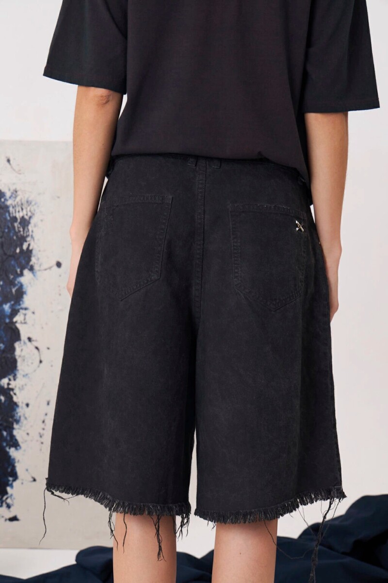 BERMUDA CUARZO NEGRA Negro