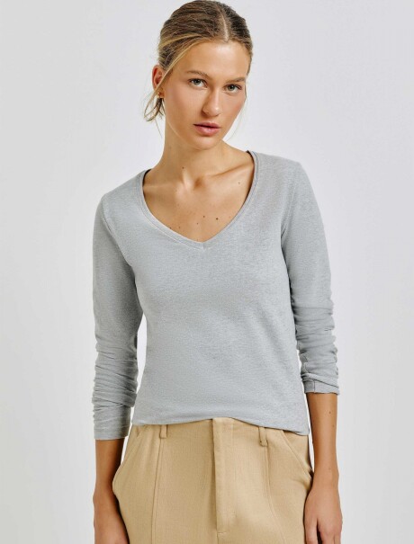 BLUSA BÁSICA DE MANGA LARGA Y CUELLO EN V GRIS