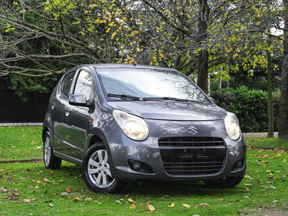 Suzuki Celerio GLX EXCELENTE ESTADO! | Permuta / Financia Suzuki Celerio GLX EXCELENTE ESTADO! | Permuta / Financia