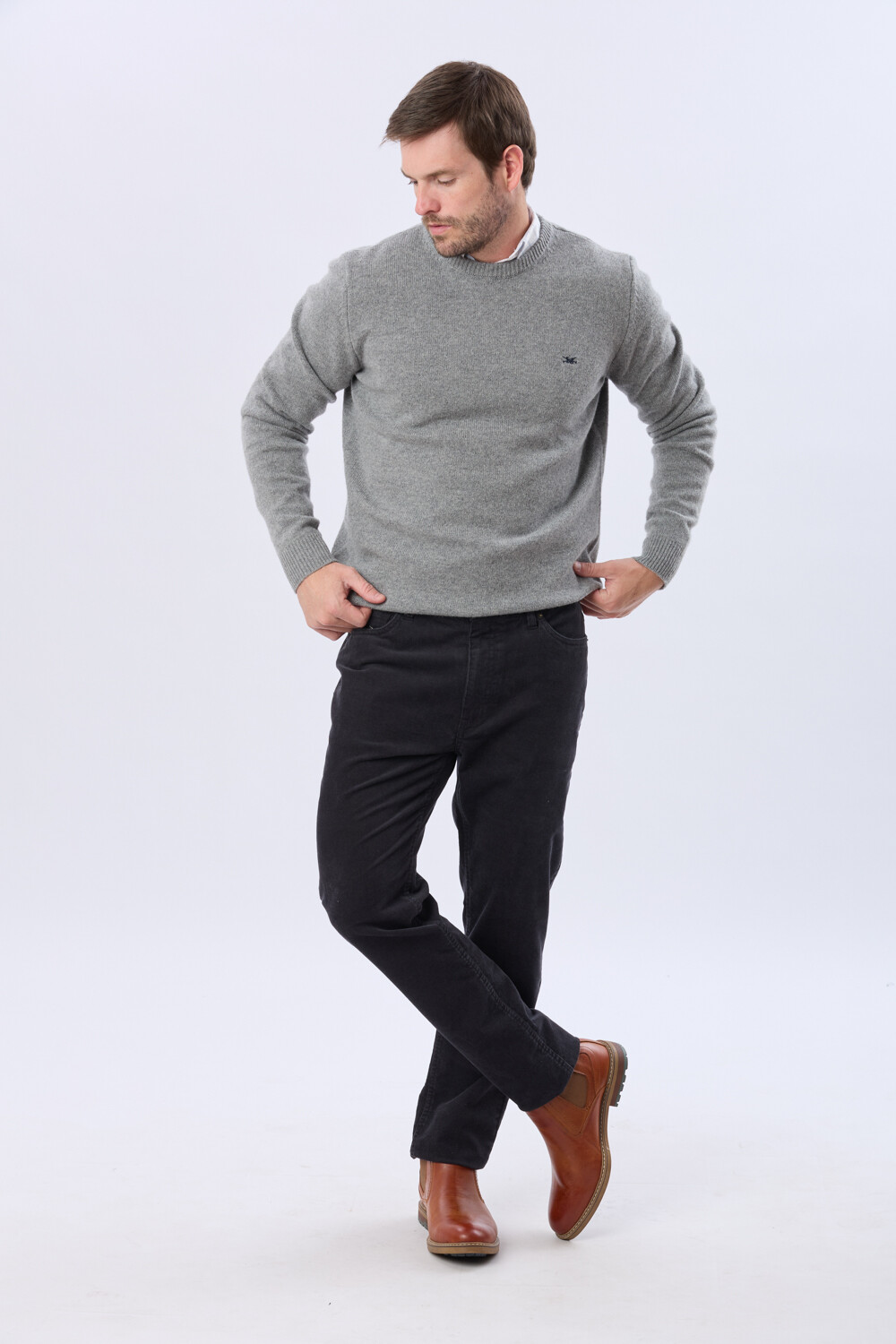 PANTALÓN DE PANA Gris