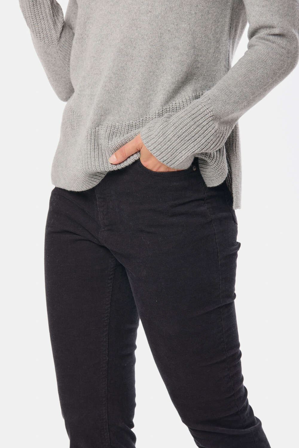 PANTALON DE PANA CON SPANDEX Gris