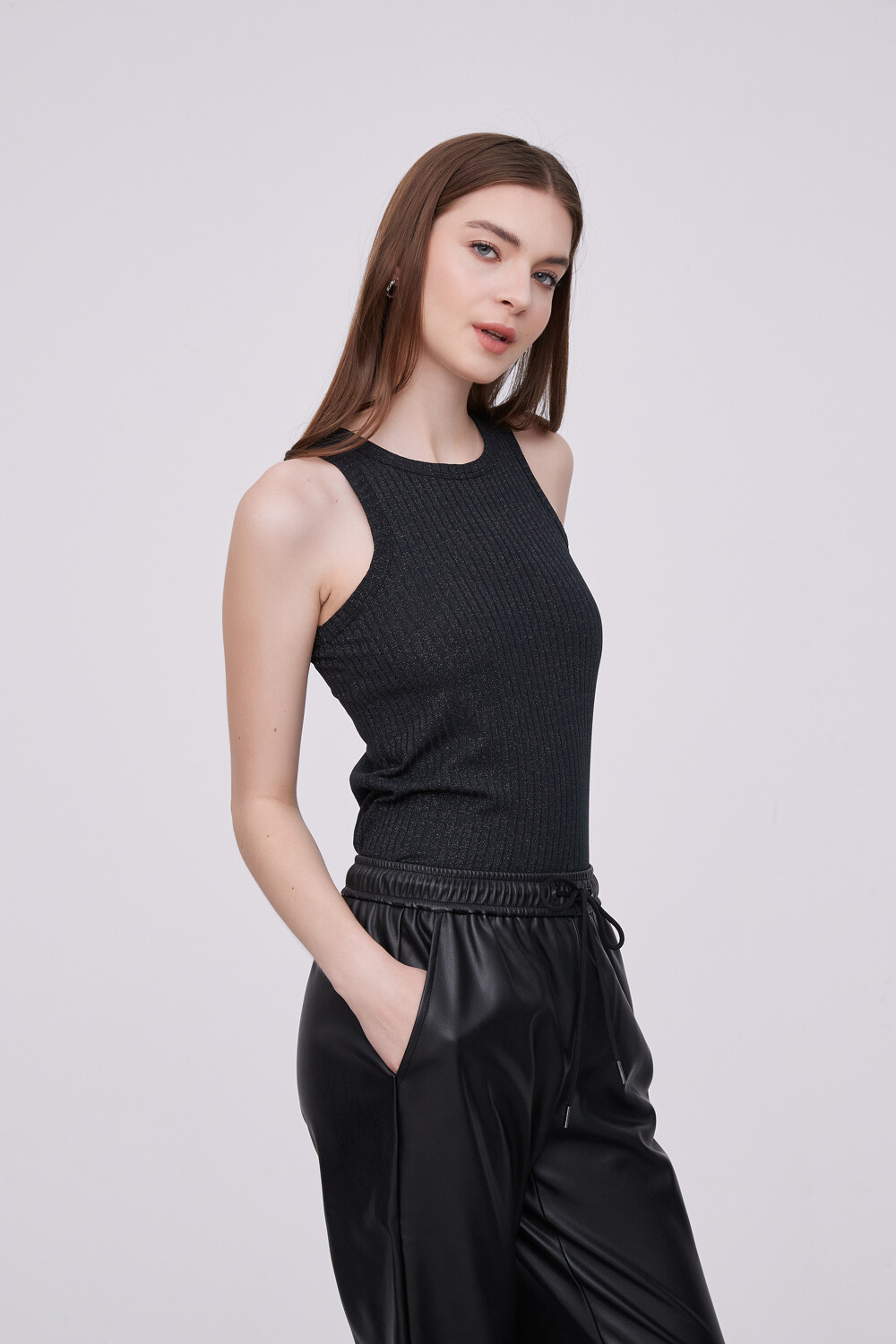 Musculosa Clintock Negro