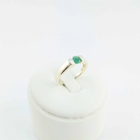 Anillo de plata 925 con raíz de esmeralda Anillo de plata 925 con raíz de esmeralda