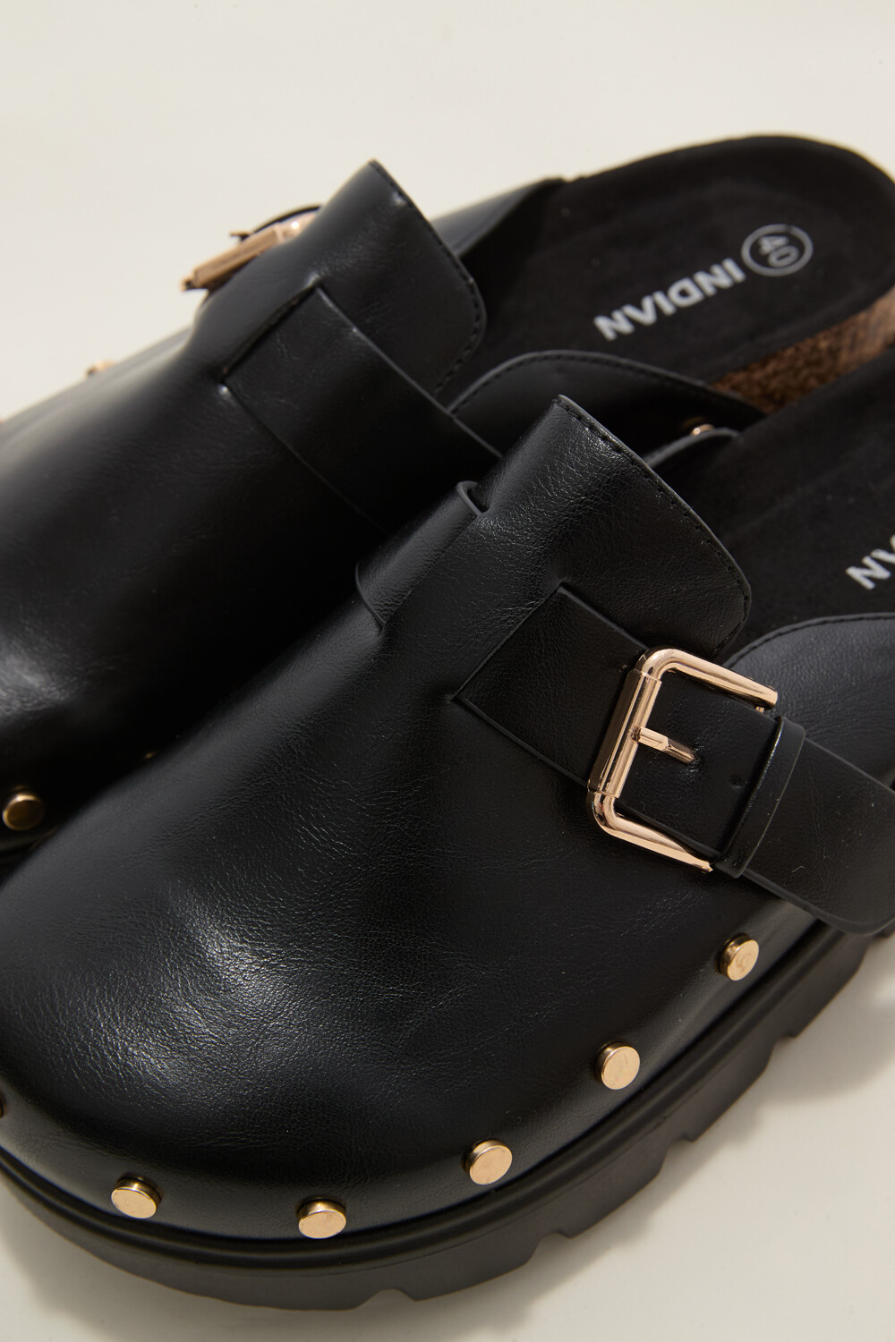 Suecos Camilucha Negro