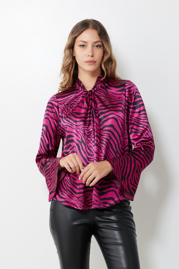 Blusa Saten Printed NEGRO/FUCSIA