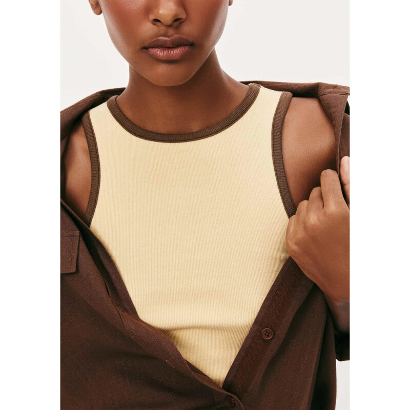 REGATA FEM AMARELO CLARO