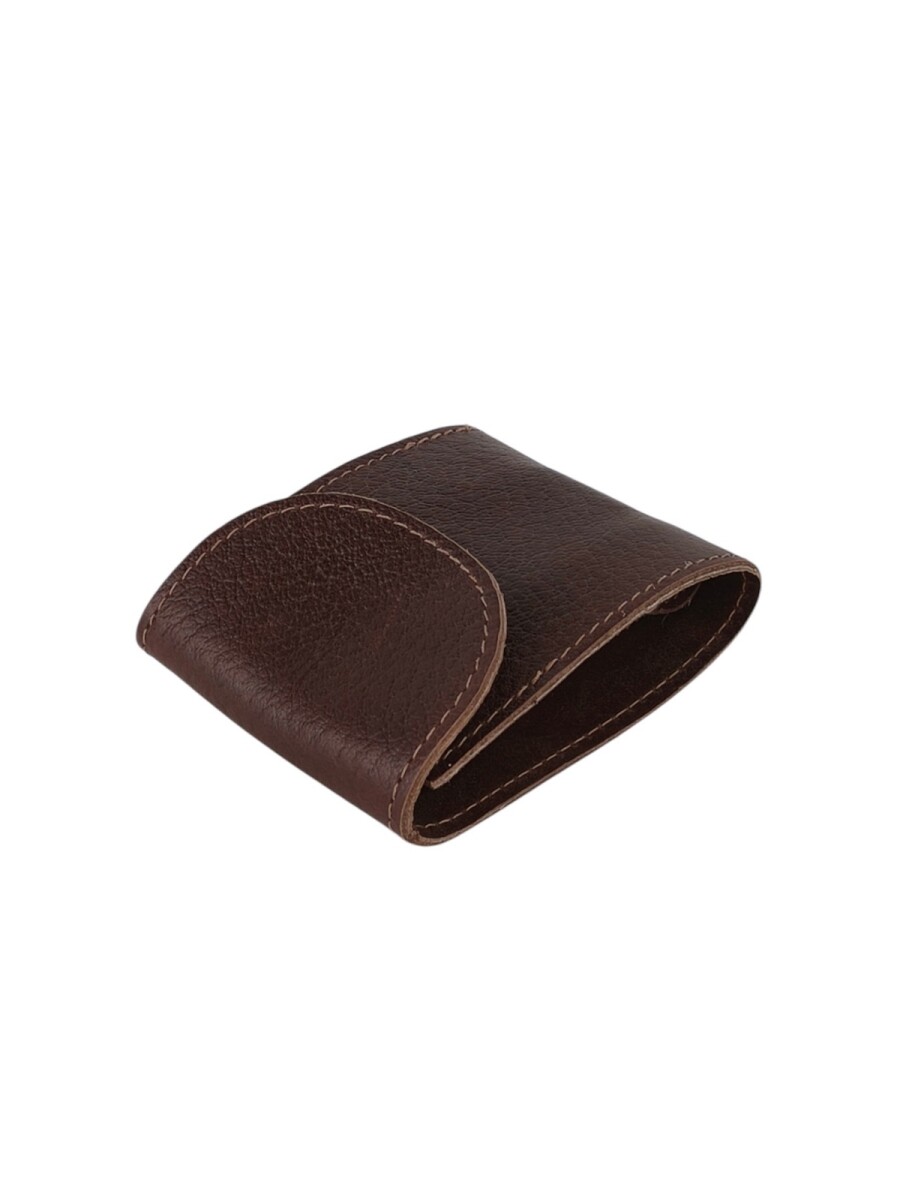 Billetera 100% cuero con solapa 