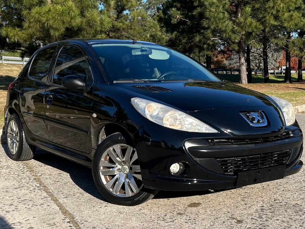 Peugeot 207 Compact One Line 1.4 | Permuta / Financia Peugeot 207 Compact One Line 1.4 | Permuta / Financia
