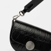 Bandolera The Circle En Cuero Grabado Croco Negro