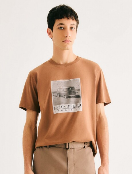T-SHIRT MM MARRÓN
