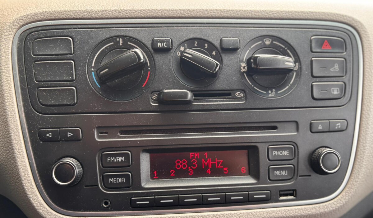 VW UP Move - 2017 VW UP Move - 2017