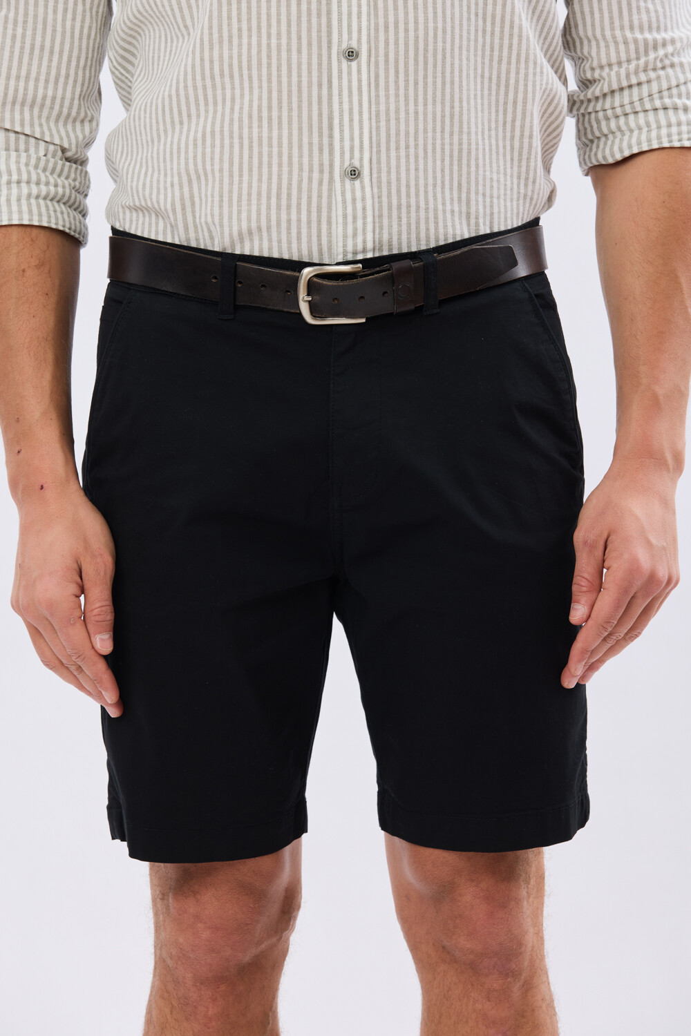 BERMUDA CLASICA Negro