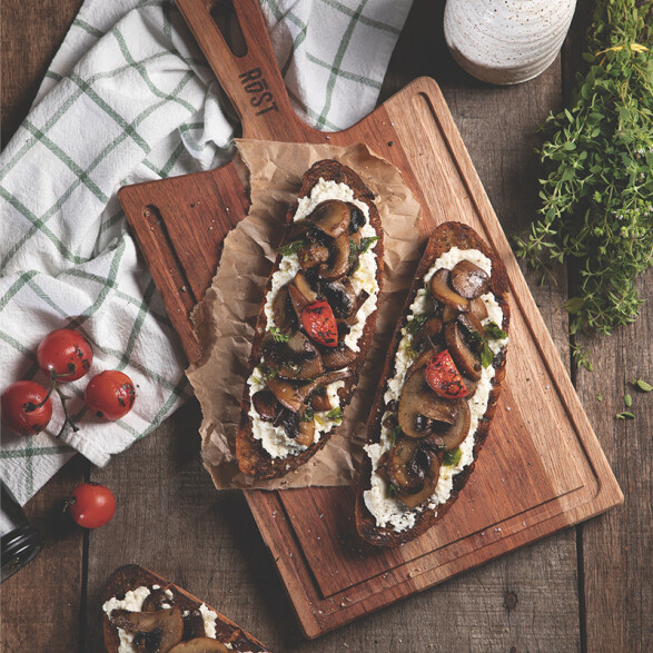 Tabla con mango para preparar y servir "ROST" -TRAMONTINA TB1548