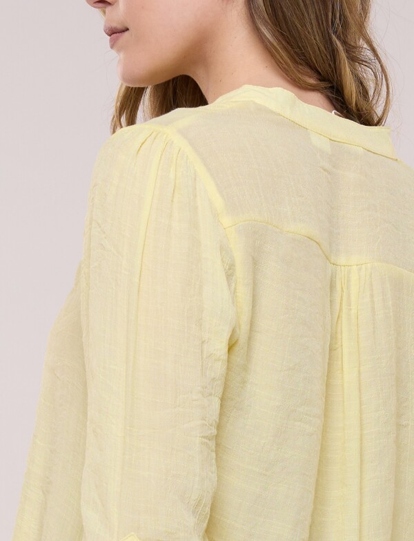 Blusa Delantera Plisada AMARILLO