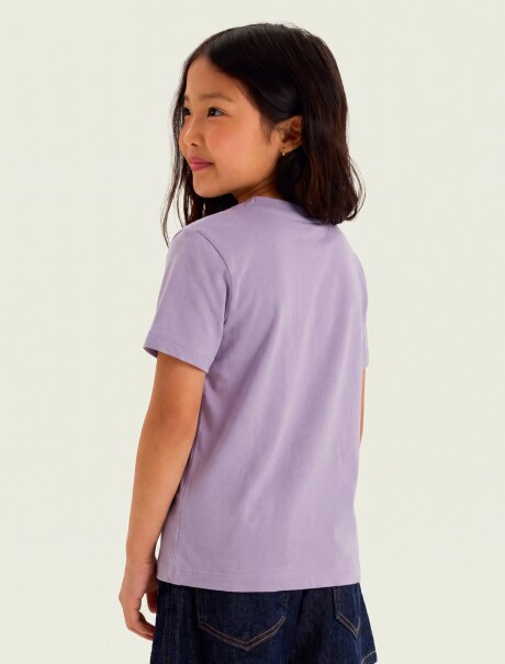 CAMISETA BÁSICA INFANTIL CON ESTAMPA LILA