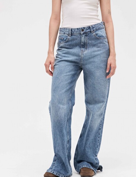 Jean Tierra Blue I26