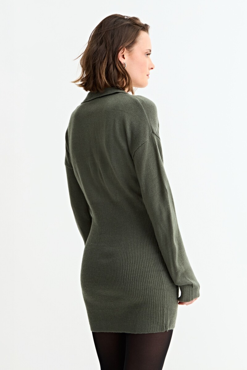 Vestido tejido cuello polo VERDE OLIVA