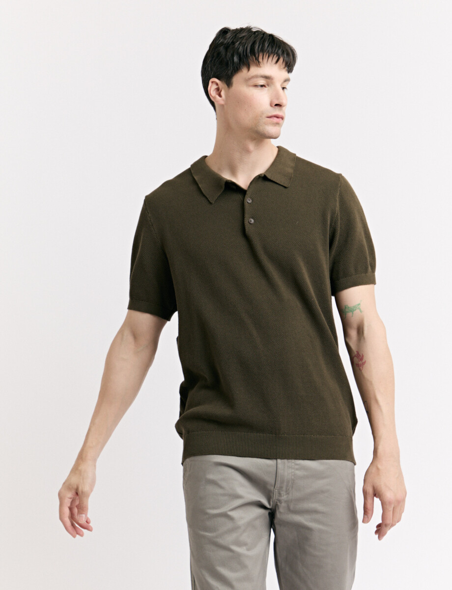 520576 REMERA HARRY Oliva