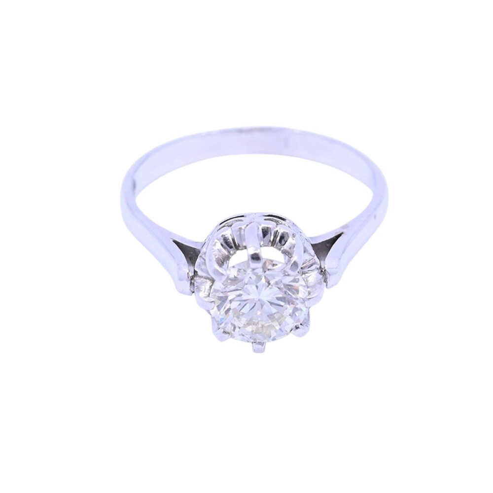 Anillo oro 18 k blanco, platino y brillante con engarce 6 puntas. Anillo oro 18 k blanco, platino y brillante con engarce 6 puntas.