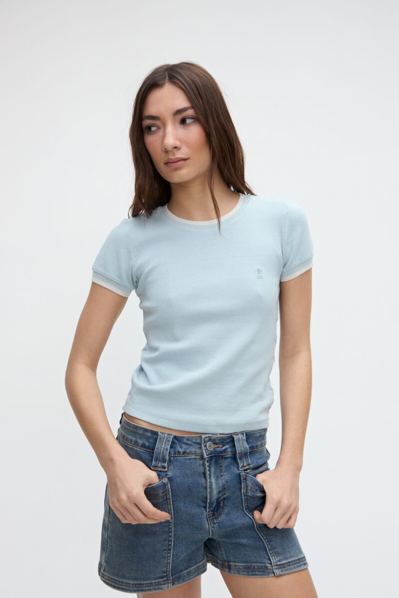 Remera Beth - Celeste 