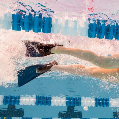 Finis - Patas de Ranalong FLOATING1. 05. 037. 00PATAS de Rana para Entrenamiento AZUL-PURPURA