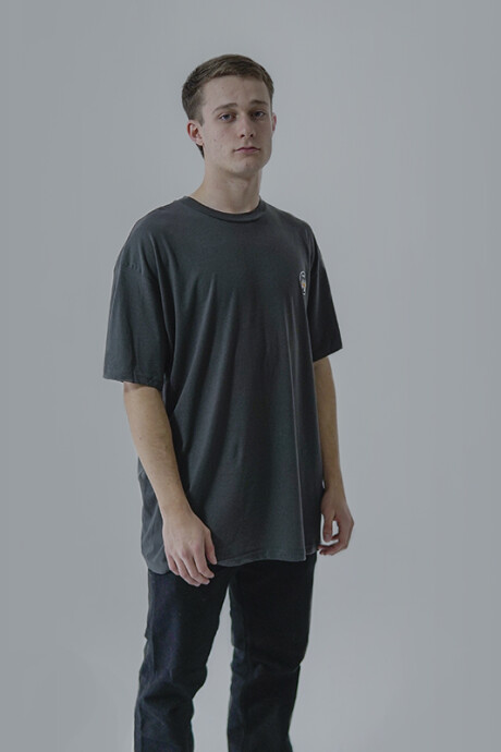 Remera Pulau Combi Gris