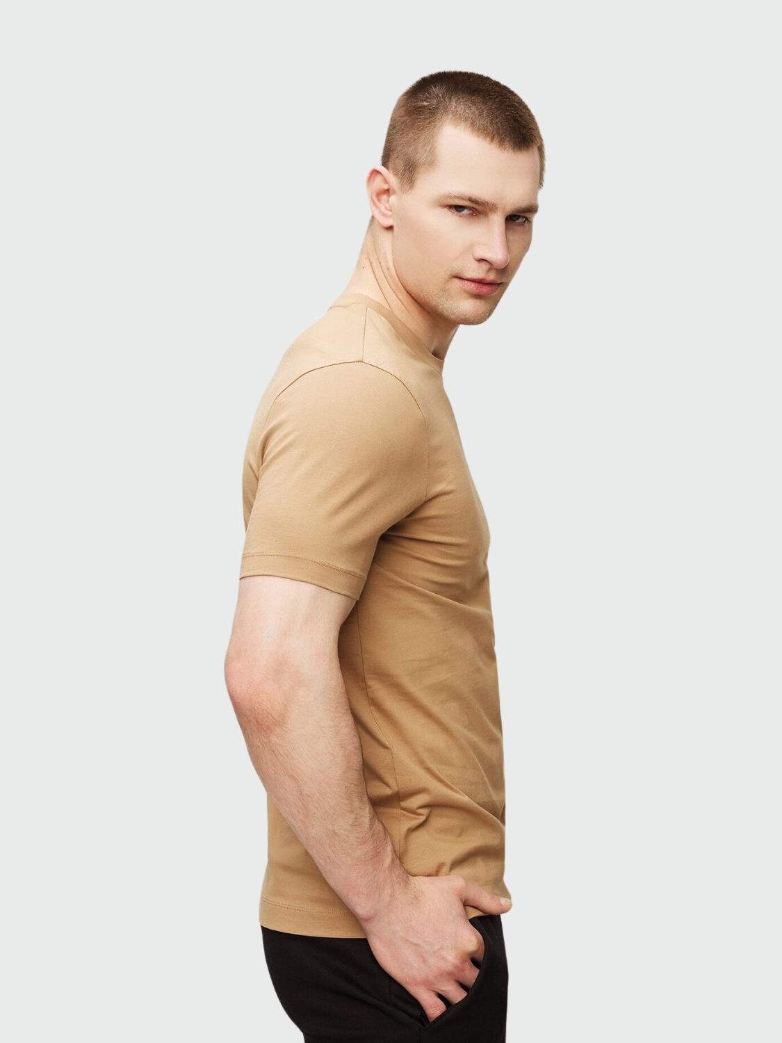 BOSS - Remera de Punto con Logo Beige