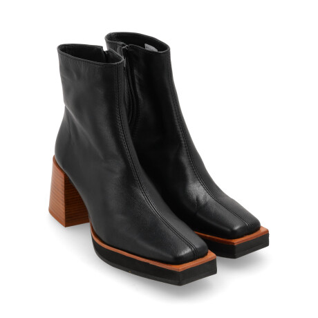 BOTA VENET - CUERO ULLA NEGRO