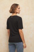 REMERA VALERIANA Negro