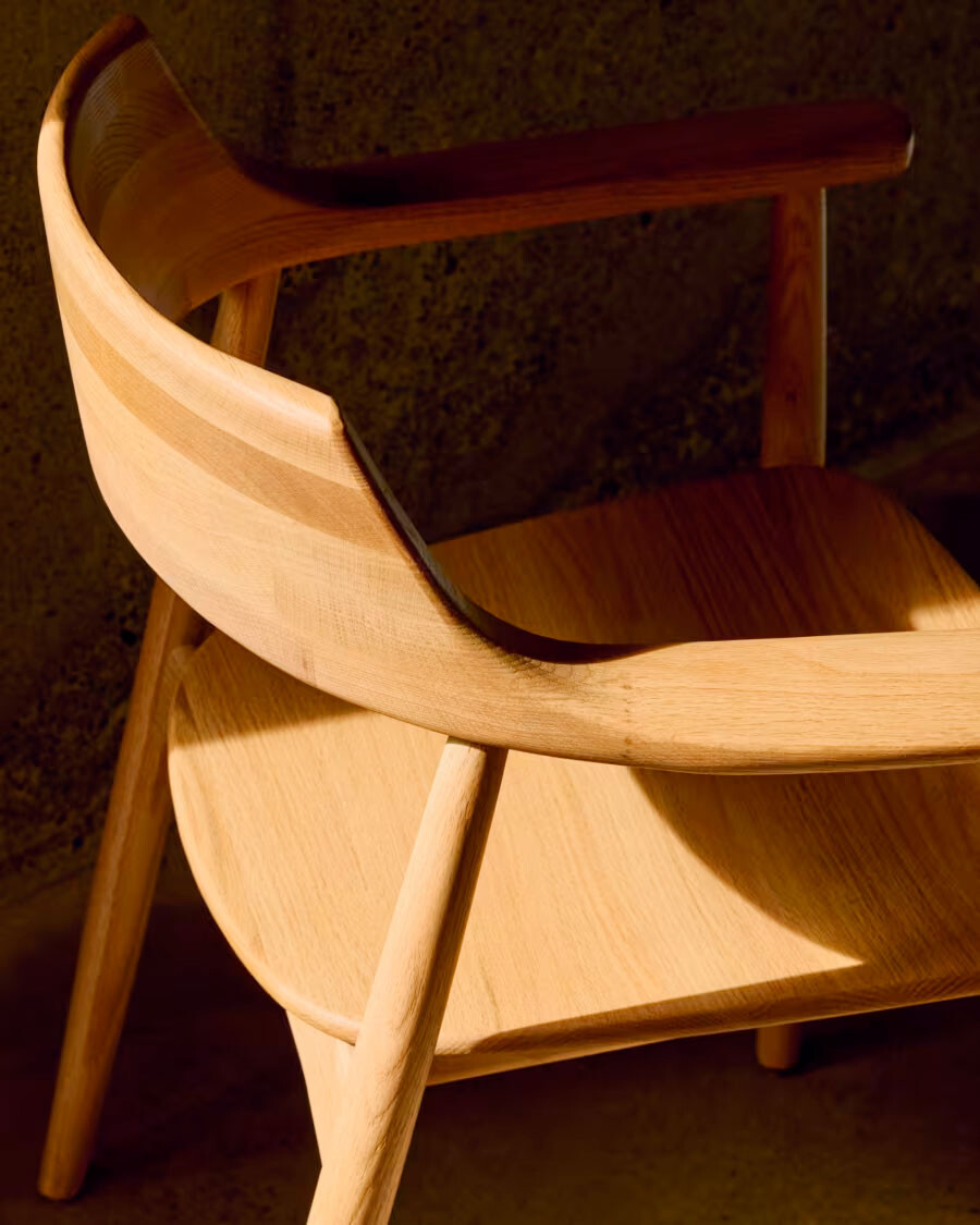 Silla Fondes de madera maciza de roble con acabado natural FSC Mix Credit Silla Fondes de madera maciza de roble con acabado natural FSC Mix Credit