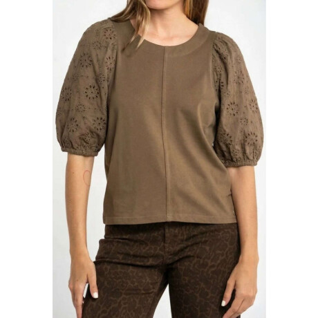 Remera Manga Broderie Oliva